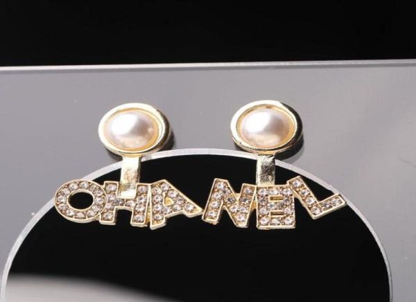 23ss mixed fashion letters stud small sweet wind luxurious 925 silver designer women crystal rhinestone pearl earring jewelry acce5417938, Golden;silver
23ss mixed fashion letters stud small sweet wind luxurious 925 silver designer women crystal rhinestone pearl earring jewelry acce5417938, Golden;silver