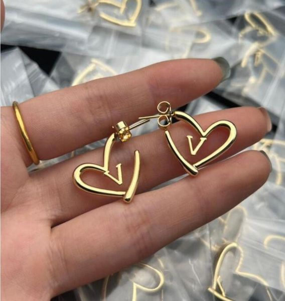 very cute women earrings luxury 18k gold lady hoop ear studs r jewelry accessories elegant heart shaped earrings with g3883238, Golden;silver
very cute women earrings luxury 18k gold lady hoop ear studs r jewelry accessories elegant heart shaped earrings with g3883238, Golden;silver