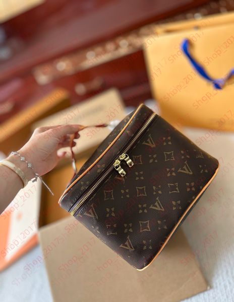 designer shoulder makeup nice bag womens dressing box case vanity washing bags handbag woman luxury travel cosmetic wallet pouch crossbody c
designer shoulder makeup nice bag womens dressing box case vanity washing bags handbag woman luxury travel cosmetic wallet pouch crossbody c