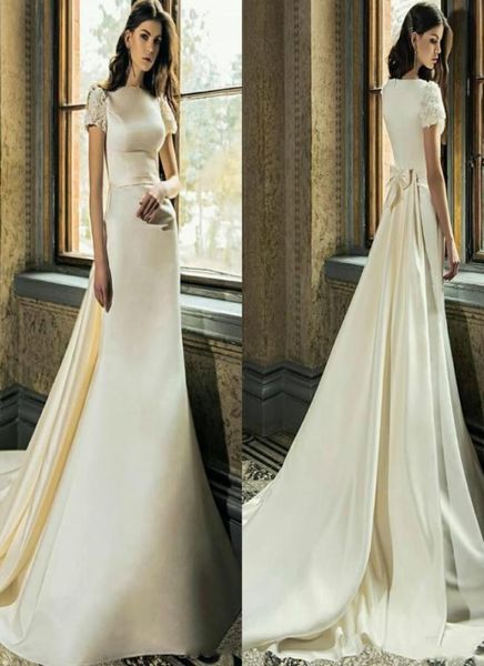 2019 slim mermaid wedding dresses bridal gowns with detachable train short sleeve european fashion robe de marriage customi7012584, White
2019 slim mermaid wedding dresses bridal gowns with detachable train short sleeve european fashion robe de marriage customi7012584, White