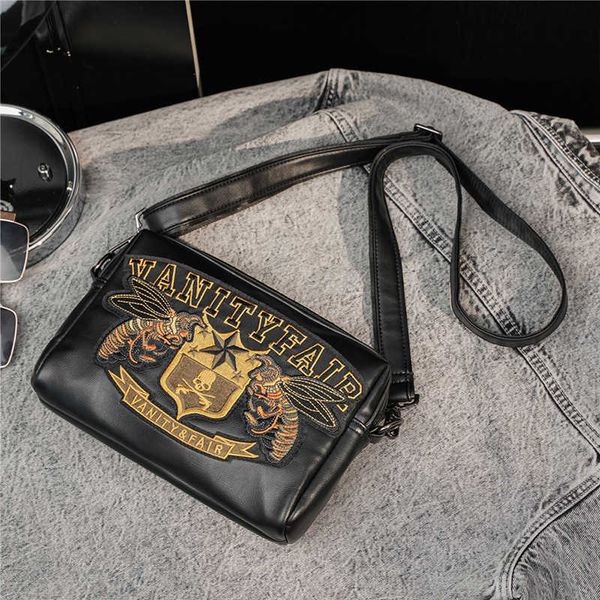 design men's bag embroidered pattern hand bag korean fashion single shoulder bag simple slant cross bag light backpack 230524
design men's bag embroidered pattern hand bag korean fashion single shoulder bag simple slant cross bag light backpack 230524