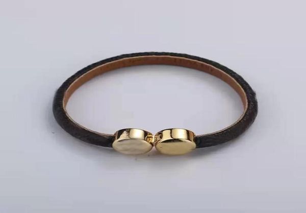 brand luxury jewelry female designer leather bracelet highend elegant fashion gift with box6671590, Golden;silver
brand luxury jewelry female designer leather bracelet highend elegant fashion gift with box6671590, Golden;silver
