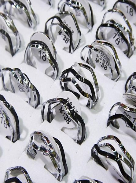 fashion whole jewelry lots 50pairs stainless steel black with silver 3 in 1 waves rings a4689263858, Golden;silver
fashion whole jewelry lots 50pairs stainless steel black with silver 3 in 1 waves rings a4689263858, Golden;silver