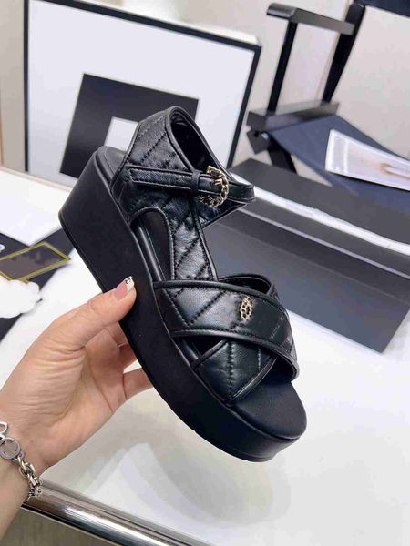 classic designer women platform sandals ccity fashion slide slippers heels luxury channel leather sandals x30, Black
classic designer women platform sandals ccity fashion slide slippers heels luxury channel leather sandals x30, Black