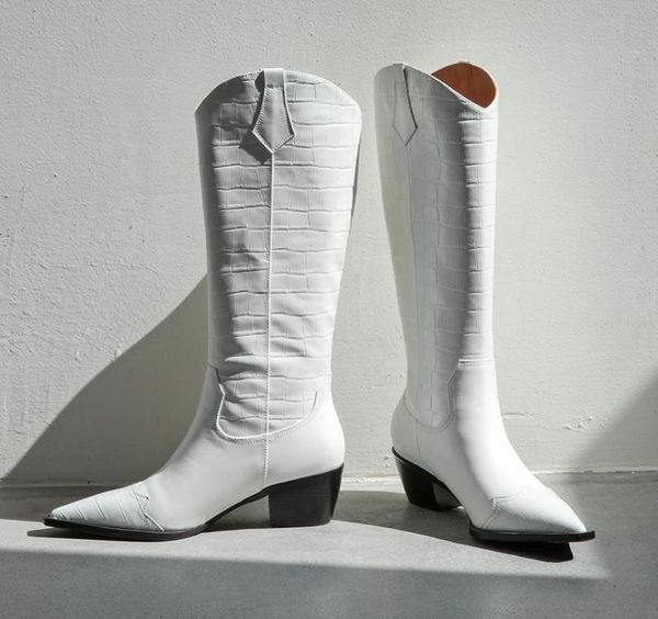 new fall leather women black white riding boots texture handsome pointed mid heel kneehige ladies shoes slipon mujer bombas1049476
new fall leather women black white riding boots texture handsome pointed mid heel kneehige ladies shoes slipon mujer bombas1049476