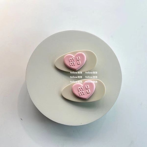 acetic acid bow niu letter rhinestone duckbill hair clip sweet and cute versatile side banger clip, Slivery;golden
acetic acid bow niu letter rhinestone duckbill hair clip sweet and cute versatile side banger clip, Slivery;golden