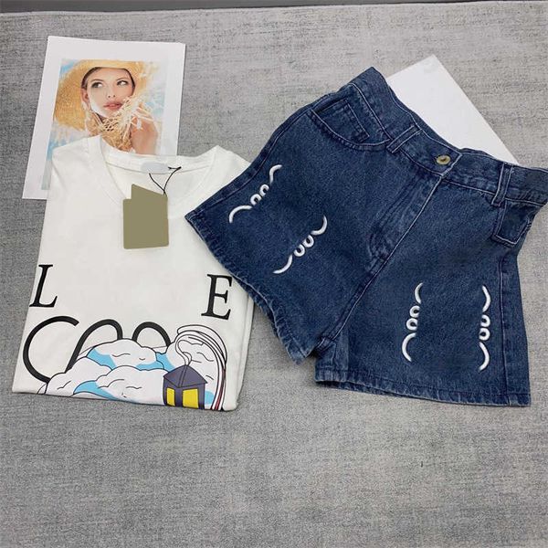 womens designer clothing two piece pants totoro series train print short sleeve t shirt and denim shorts sets fashion brand summer tracksuit, White
womens designer clothing two piece pants totoro series train print short sleeve t shirt and denim shorts sets fashion brand summer tracksuit, White
