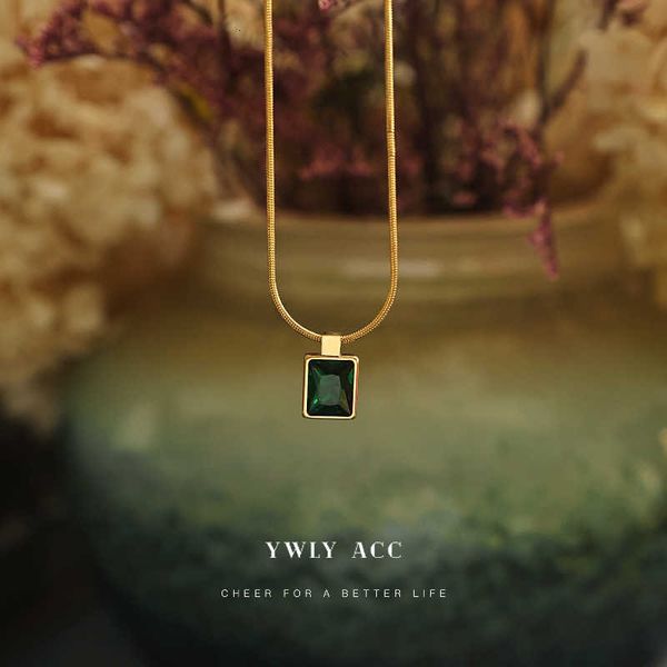 exquisite green glass pendant necklace for women's ins fashion simple trend elegant temperament collar, Golden;silver
exquisite green glass pendant necklace for women's ins fashion simple trend elegant temperament collar, Golden;silver