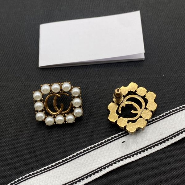 earring designers design studs for women, luxurious and fashionable gold letter jewelry, jewelry, party jewelry, Golden;silver
earring designers design studs for women, luxurious and fashionable gold letter jewelry, jewelry, party jewelry, Golden;silver