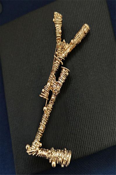 luxury fashion designer men womens brooch pins brand gold letter brooch pin suit dress pins for lady specifications designer jewel6288009, Gray
luxury fashion designer men womens brooch pins brand gold letter brooch pin suit dress pins for lady specifications designer jewel6288009, Gray