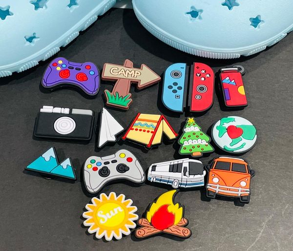 17pcslot outdoor camp bottle fire mountain gamepad christmas tree planet pvc shoe charms buckles decoration accessories jibbitz g1183332, White;pink
17pcslot outdoor camp bottle fire mountain gamepad christmas tree planet pvc shoe charms buckles decoration accessories jibbitz g1183332, White;pink