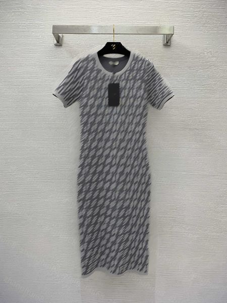 23ss summer dress womens designer clothing women dresses classic double ff letter logo slim-fit thin package buttock short sleeve knitted dr, Black;gray
23ss summer dress womens designer clothing women dresses classic double ff letter logo slim-fit thin package buttock short sleeve knitted dr, Black;gray