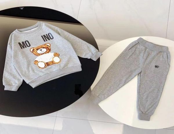baby clothes sets children set kids designer clothing tracksuit hooded pocket 2022 long sleeve with letters 2 pieces sweatshirts p3103277, White
baby clothes sets children set kids designer clothing tracksuit hooded pocket 2022 long sleeve with letters 2 pieces sweatshirts p3103277, White