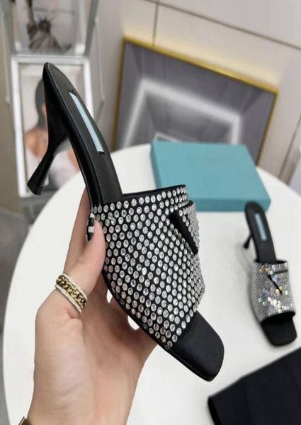 2022 black crystal satin sandals with woman muller slipper 6cm high heel flat heel diamond sandal rubber sole casual fashion party6355236
2022 black crystal satin sandals with woman muller slipper 6cm high heel flat heel diamond sandal rubber sole casual fashion party6355236