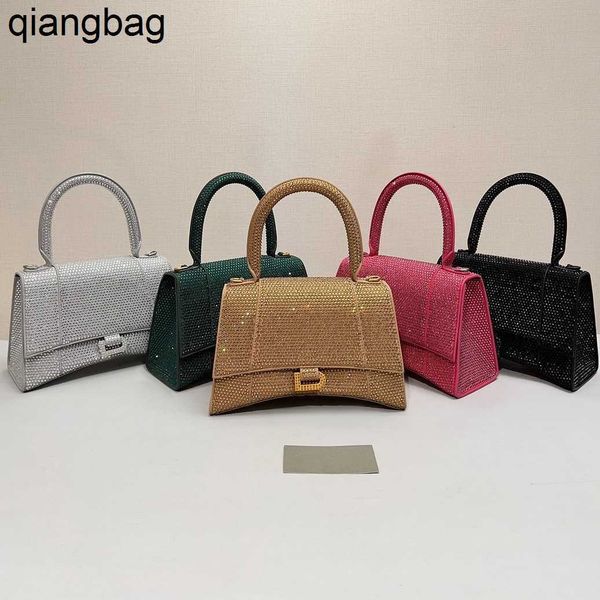 inlaid rhinestone diamond hourglass bags womens luxury handbags clutch crossbody totes bag mens designer classic small lady bags with adjust
inlaid rhinestone diamond hourglass bags womens luxury handbags clutch crossbody totes bag mens designer classic small lady bags with adjust
