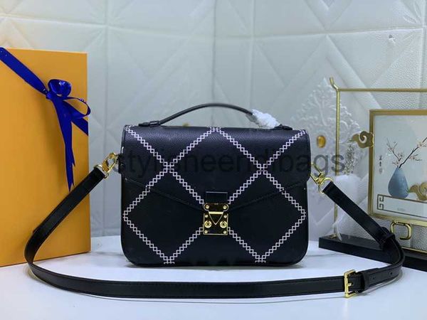 luxury bag woman designer handbag messenger bag oxidizing genuine leather pochette metiss elegant shoulder bags crossbody tote clutches wome 
luxury bag woman designer handbag messenger bag oxidizing genuine leather pochette metiss elegant shoulder bags crossbody tote clutches wome