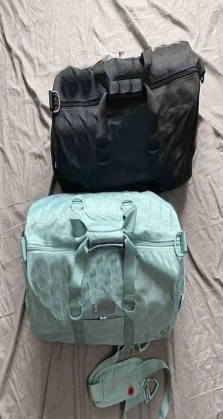 super ss travel bag men large capacity duffel bag luggage fitness bag messenger hanbag women 2208238354109
super ss travel bag men large capacity duffel bag luggage fitness bag messenger hanbag women 2208238354109