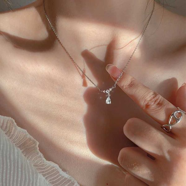 pendant necklaces 2022 new fashion zircon water drop pendant necklace for women charm summer clavicle chain wedding chokers link chain jewel, Silver
pendant necklaces 2022 new fashion zircon water drop pendant necklace for women charm summer clavicle chain wedding chokers link chain jewel, Silver
