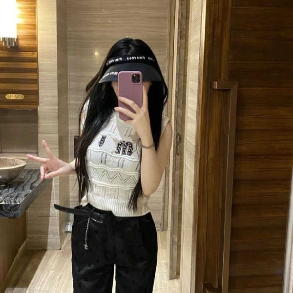 women's t-shirt designer luxury brand t shirt miu knitted vest short sleeved tshirt girl y2k nail letter round neck strap tee american, White
women's t-shirt designer luxury brand t shirt miu knitted vest short sleeved tshirt girl y2k nail letter round neck strap tee american, White