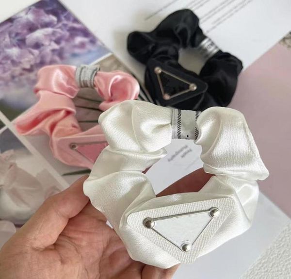 2021 women designer letter hair rubber band quality leather elastic hairs rope luxury hair accessories 3colors p09772628275023625, Pink
2021 women designer letter hair rubber band quality leather elastic hairs rope luxury hair accessories 3colors p09772628275023625, Pink