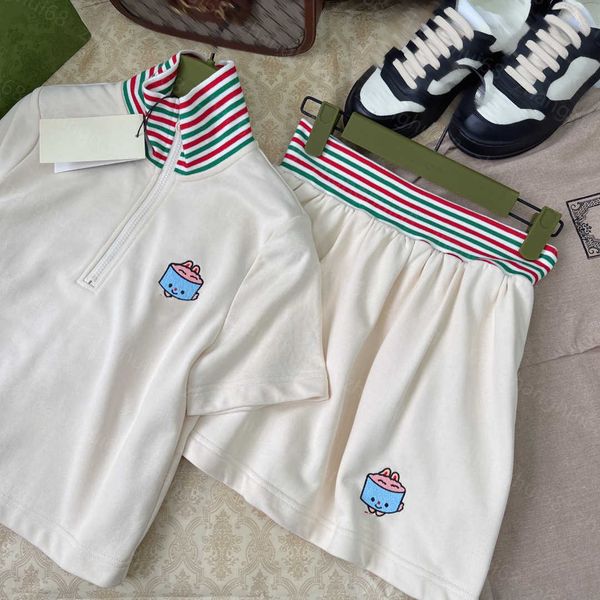 23ss womens designer clothing skirt set shirt suit stand collar color thread contrast color half zip polo shirt high waist mini half skirt s, White
23ss womens designer clothing skirt set shirt suit stand collar color thread contrast color half zip polo shirt high waist mini half skirt s, White