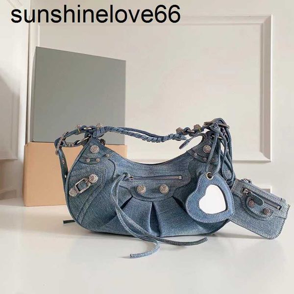 really super 9a quality le cagole bags women cool girl motorcycle shoulder luxury designers genuine leather crossbody purse pochette vintage
really super 9a quality le cagole bags women cool girl motorcycle shoulder luxury designers genuine leather crossbody purse pochette vintage