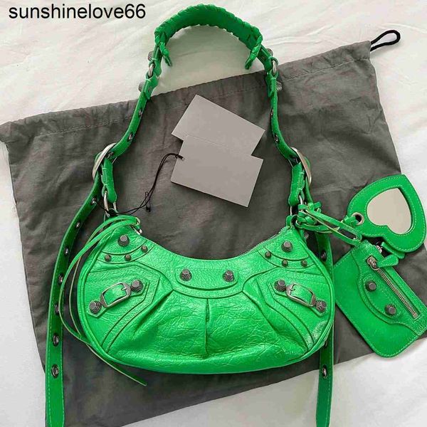 luxury designer crossbody motorcycle half moon pochette bag vintage women's mens le cagole satchel with coin purse rivet tote handbags
luxury designer crossbody motorcycle half moon pochette bag vintage women's mens le cagole satchel with coin purse rivet tote handbags