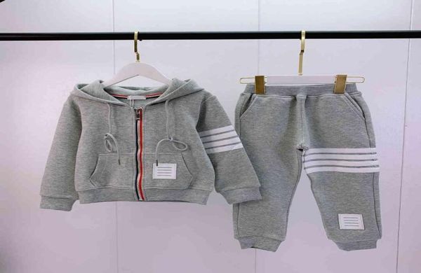 2021ss new style hooded zipper jacket with footclosed casual pants suit classic hooded set leisure sports tracksuit4257817, White
2021ss new style hooded zipper jacket with footclosed casual pants suit classic hooded set leisure sports tracksuit4257817, White