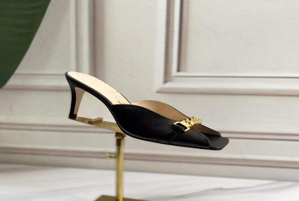classic high heeled sandals coarse heel leather suede woman shoes metal buckle for parties occupation sandals size34423331756, Black
classic high heeled sandals coarse heel leather suede woman shoes metal buckle for parties occupation sandals size34423331756, Black