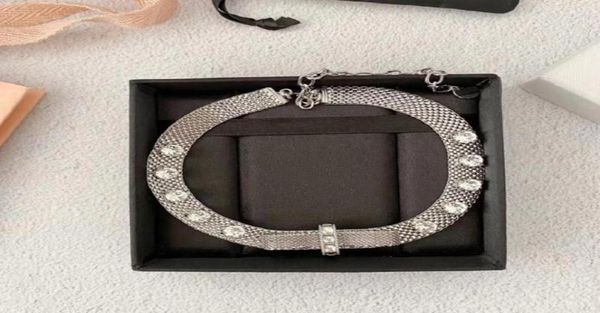 miu 21 mesh retro threedimensional bow crystal hollow light short chain necklace allmatch57190055976136, Silver
miu 21 mesh retro threedimensional bow crystal hollow light short chain necklace allmatch57190055976136, Silver