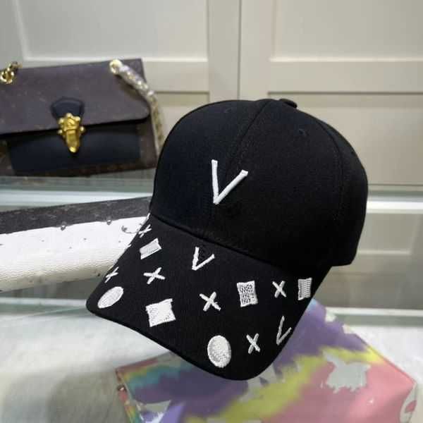 designer brand baseball cap men and women ball cap outdoor sports summer sun protection ball cap adjustable size classic style high-end qual, Blue;gray
designer brand baseball cap men and women ball cap outdoor sports summer sun protection ball cap adjustable size classic style high-end qual, Blue;gray