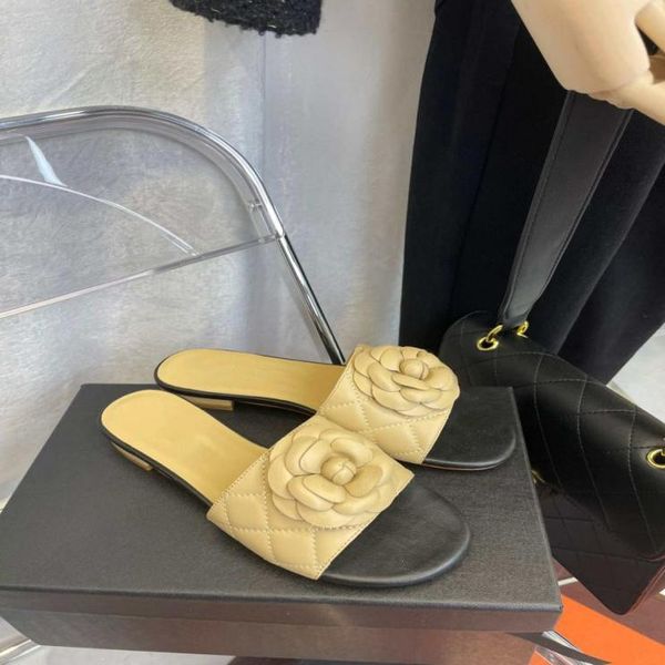 2022 sheepskin sandals threedimensional camellia italian cowhide bottom celebrity temperament thick with a flipflop4444850, Black
2022 sheepskin sandals threedimensional camellia italian cowhide bottom celebrity temperament thick with a flipflop4444850, Black