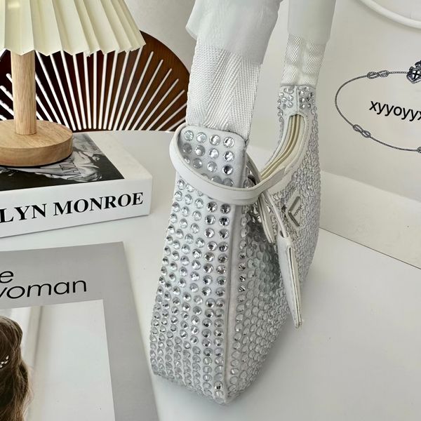 luxurys designers tote shoulder bags artsy totes bags for woman with coin purse dot artwork genuine leather diamond shoulder bags luxury han
luxurys designers tote shoulder bags artsy totes bags for woman with coin purse dot artwork genuine leather diamond shoulder bags luxury han