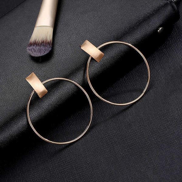 pendant necklaces charm 2020 new women drop earrings korean japan ol simple round metal earrings for women brincos fashion jewelry aa230526, Silver
pendant necklaces charm 2020 new women drop earrings korean japan ol simple round metal earrings for women brincos fashion jewelry aa230526, Silver