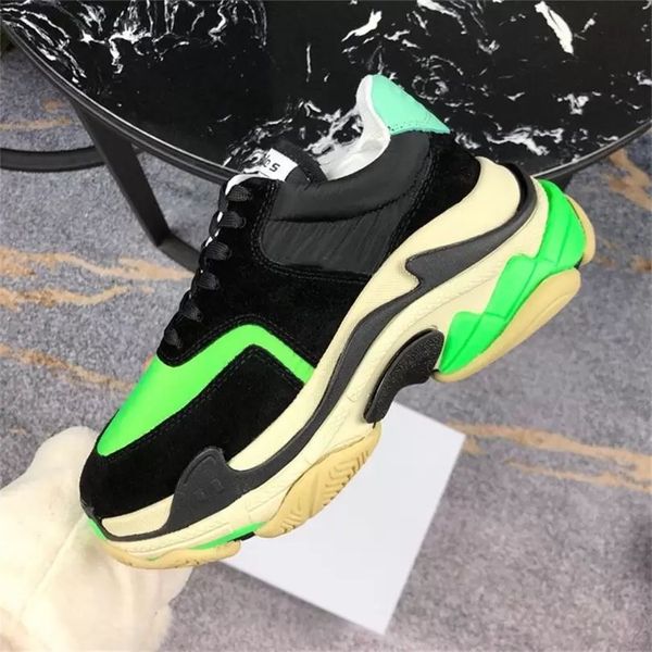 2023 designer casual shoes triple-s 2.0 sneakers new paris fashion women manthick soled height increasing vintage old dad trainers all size, Black
2023 designer casual shoes triple-s 2.0 sneakers new paris fashion women manthick soled height increasing vintage old dad trainers all size, Black