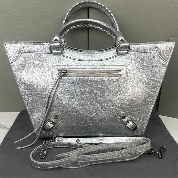 designer totes neo cagole motorcycle bag women shoulder bags luxury leather lambskin trapezoidal shape crossbody handbags classic cool totes
designer totes neo cagole motorcycle bag women shoulder bags luxury leather lambskin trapezoidal shape crossbody handbags classic cool totes