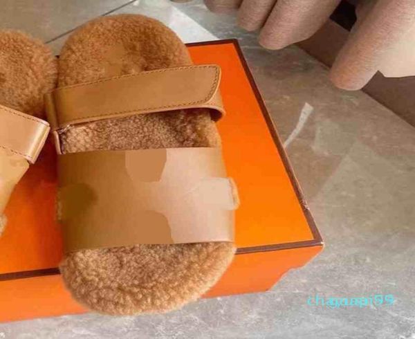 wool insole sandals chypre slippers hollow upper and belt buckle warm and comfortable8109242, Black
wool insole sandals chypre slippers hollow upper and belt buckle warm and comfortable8109242, Black