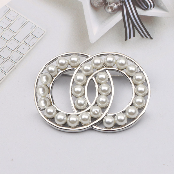20style women designer brooch luxury pin brooches 18k gold plated fashion jewelry accessories women girl pearl diamond brooch gift wedding p, Gray
20style women designer brooch luxury pin brooches 18k gold plated fashion jewelry accessories women girl pearl diamond brooch gift wedding p, Gray