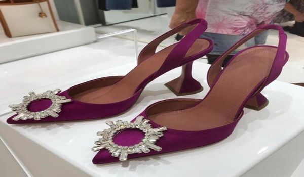 elegant color crystal embellished slingbacks pointed toe high heel satin dress shoe y2003236995628, Black
elegant color crystal embellished slingbacks pointed toe high heel satin dress shoe y2003236995628, Black