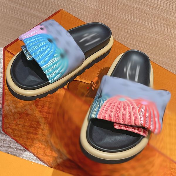 2023 fashion luxury designer leather ladies sandals summer flat shoes fashion beach women slippers drag 35-40 sandales summer slides -226, Black
2023 fashion luxury designer leather ladies sandals summer flat shoes fashion beach women slippers drag 35-40 sandales summer slides -226, Black
