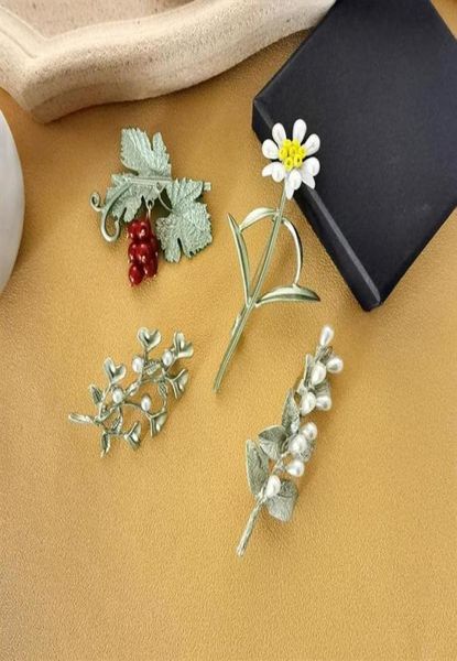 pins brooches garden brooch pearl beads plant corsage custom grape daisy bag clothes coat sweater lapel jewelry gift for women wif8463217, Gray
pins brooches garden brooch pearl beads plant corsage custom grape daisy bag clothes coat sweater lapel jewelry gift for women wif8463217, Gray