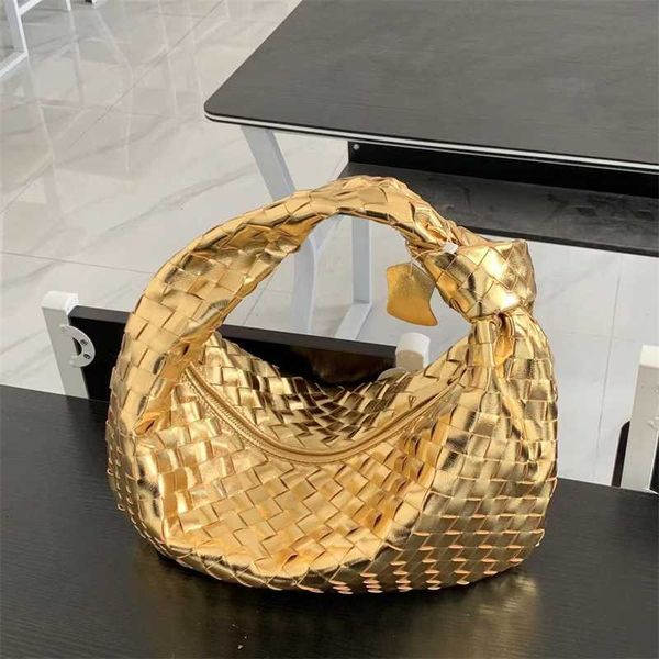 shoulder 2023 luxury wallets new large woven bag net genuine leather portable red tie croissant cloud personalized luxurys designer bags
shoulder 2023 luxury wallets new large woven bag net genuine leather portable red tie croissant cloud personalized luxurys designer bags