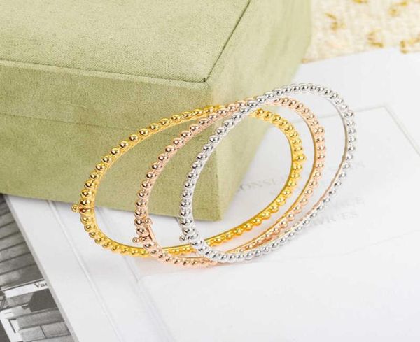 2022 brand pure 925 sterling silver jewelry luxury brand rose gold beads bangle wedding jewelry around classic bangle5514427, Black
2022 brand pure 925 sterling silver jewelry luxury brand rose gold beads bangle wedding jewelry around classic bangle5514427, Black