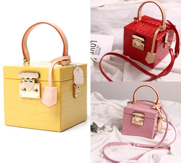 chic designer bridal hand bags for weddings in stock 5 colors women makeup bag purses evening genuine leather bags 477594, Black
chic designer bridal hand bags for weddings in stock 5 colors women makeup bag purses evening genuine leather bags 477594, Black