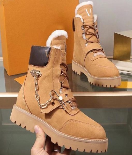 classics fashion winter women shoe snow boots real fur slides leather waterproof warm boot fashion booties with box by bagshoe19789218037, Black
classics fashion winter women shoe snow boots real fur slides leather waterproof warm boot fashion booties with box by bagshoe19789218037, Black