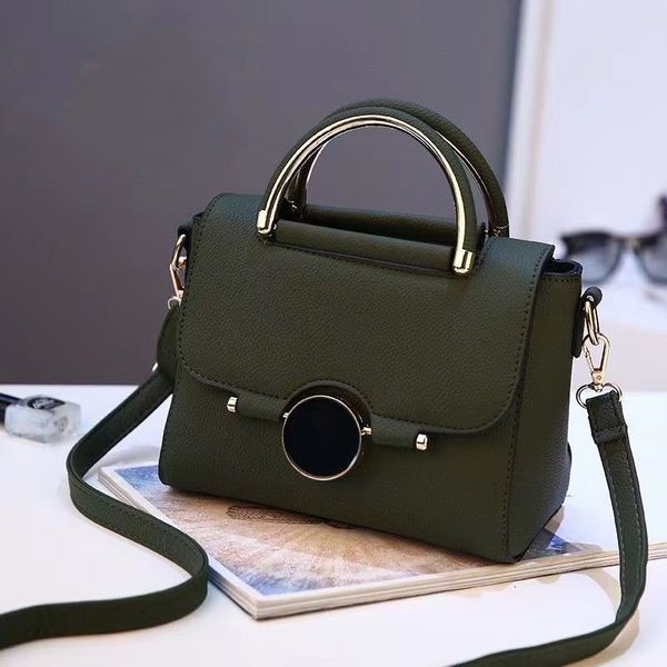2023 new fashion shoulder bag crossbody bag high appearance level small square bag workmanship fine manufacturers direct sales
2023 new fashion shoulder bag crossbody bag high appearance level small square bag workmanship fine manufacturers direct sales
