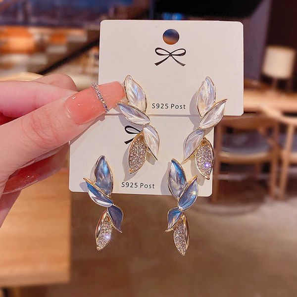 pendant necklaces charm lats new french exquisite leaf earrings korean light luxury high design sense stud earring unusual fashion jewelry f, Silver