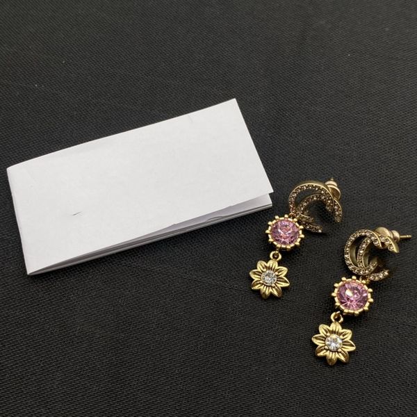 earring designers design studs for women, luxurious and fashionable gold crystal gold letter jewelry, jewelry, party jewelry, Golden;silver
earring designers design studs for women, luxurious and fashionable gold crystal gold letter jewelry, jewelry, party jewelry, Golden;silver