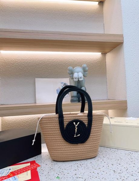 high end handbag designer shoulder bag portable large capacity woven bag women's 2023 new summer shoulder straw texture tote bag purses
high end handbag designer shoulder bag portable large capacity woven bag women's 2023 new summer shoulder straw texture tote bag purses