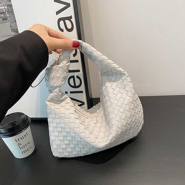 red 2023 fashion women leather woven bag luxury black designer handbag weave handle green pink silver khaki female
red 2023 fashion women leather woven bag luxury black designer handbag weave handle green pink silver khaki female